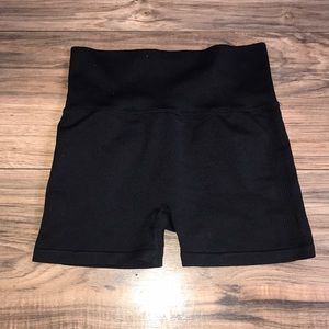 PINK Victoria’s Secret active black yoga shorts size XS